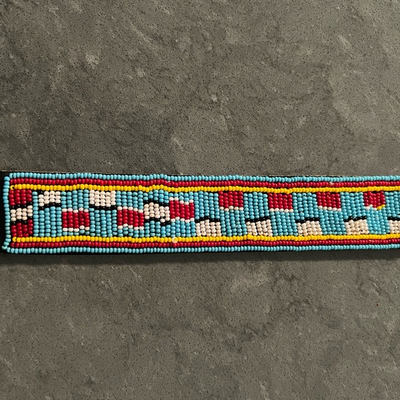 New Maasai hand-beaded bracelet. - Picture 6 of 7